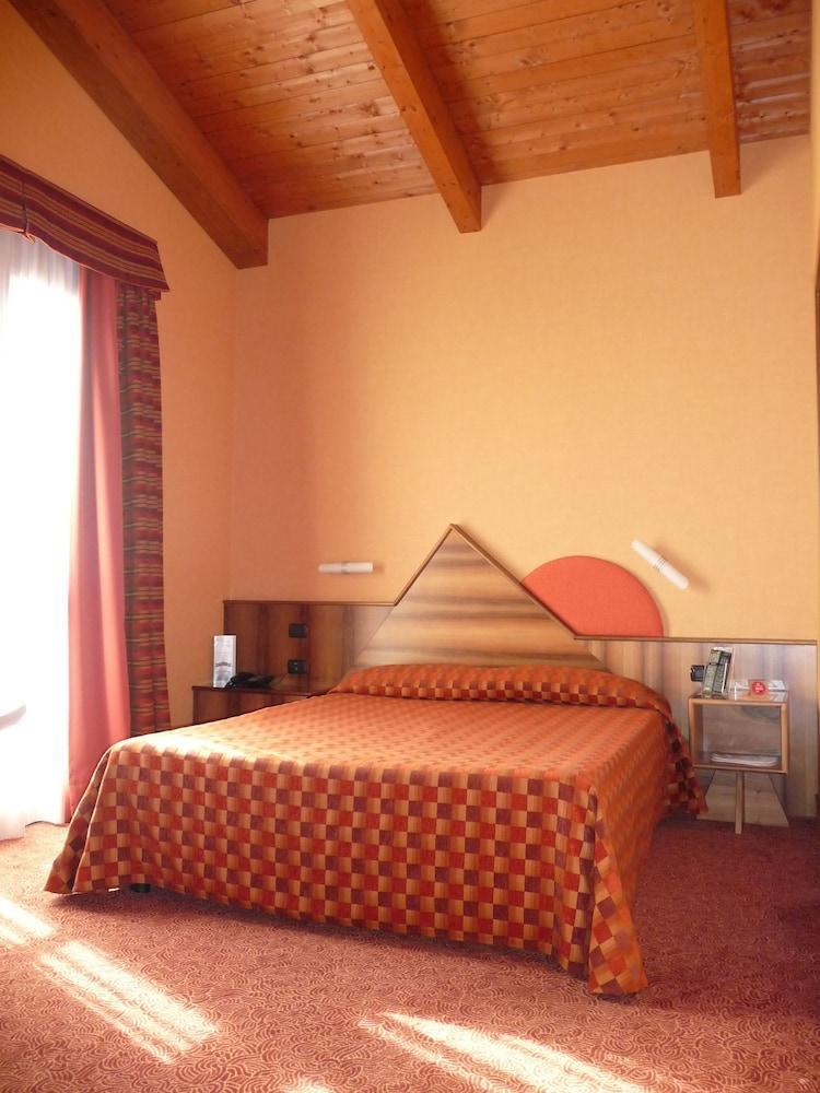 La Villa - Sure Hotel Collection By Best Western Ivrea Zewnętrze zdjęcie